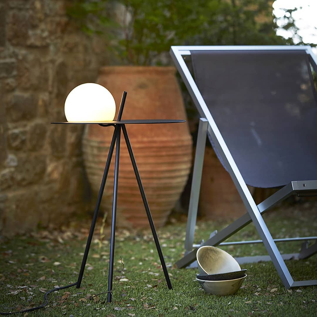 Soluna Tripod Outdoor Lamp - Vakkerlight