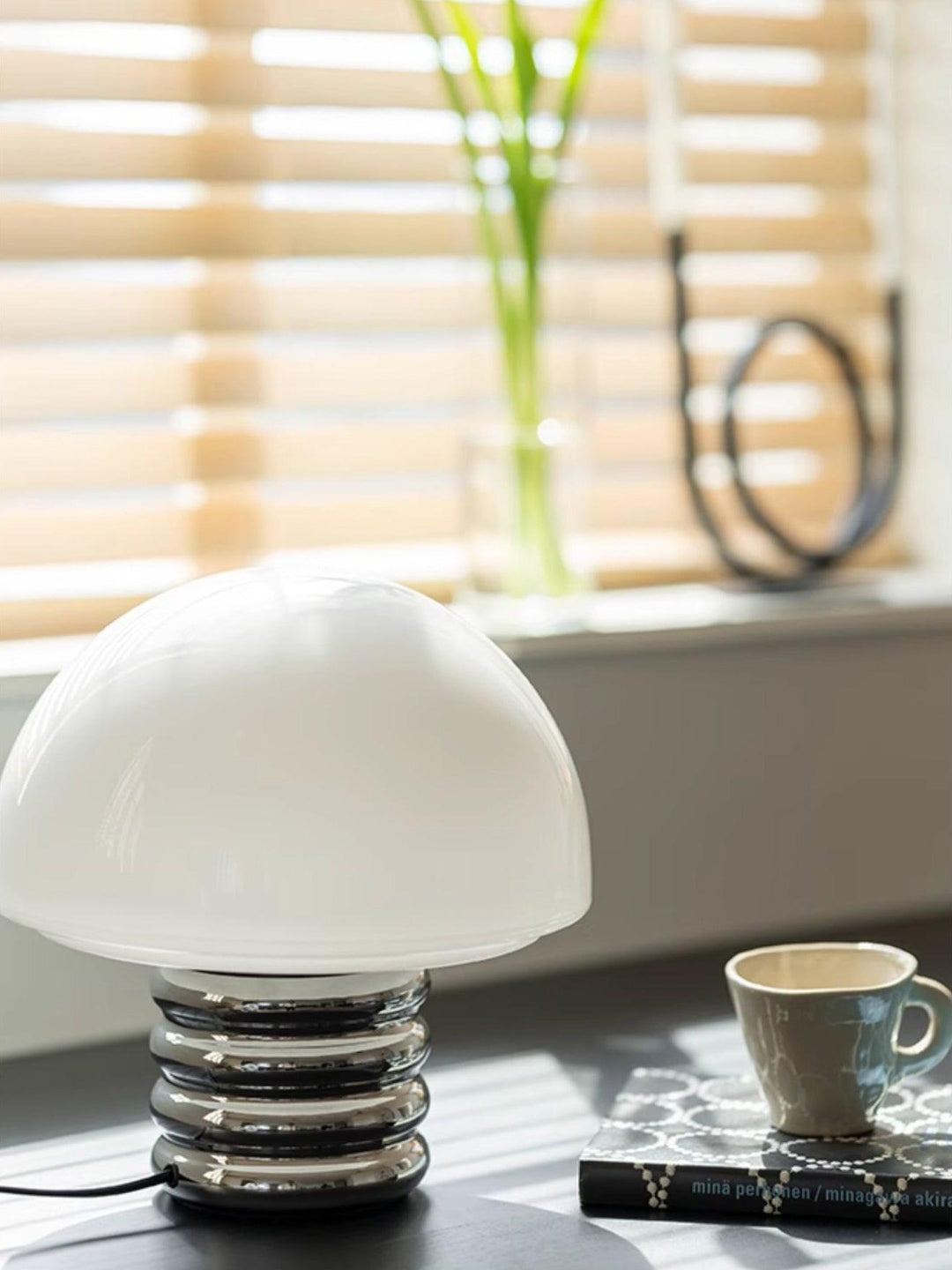 Space Age Mushroom Table Lamp - Vakkerlight