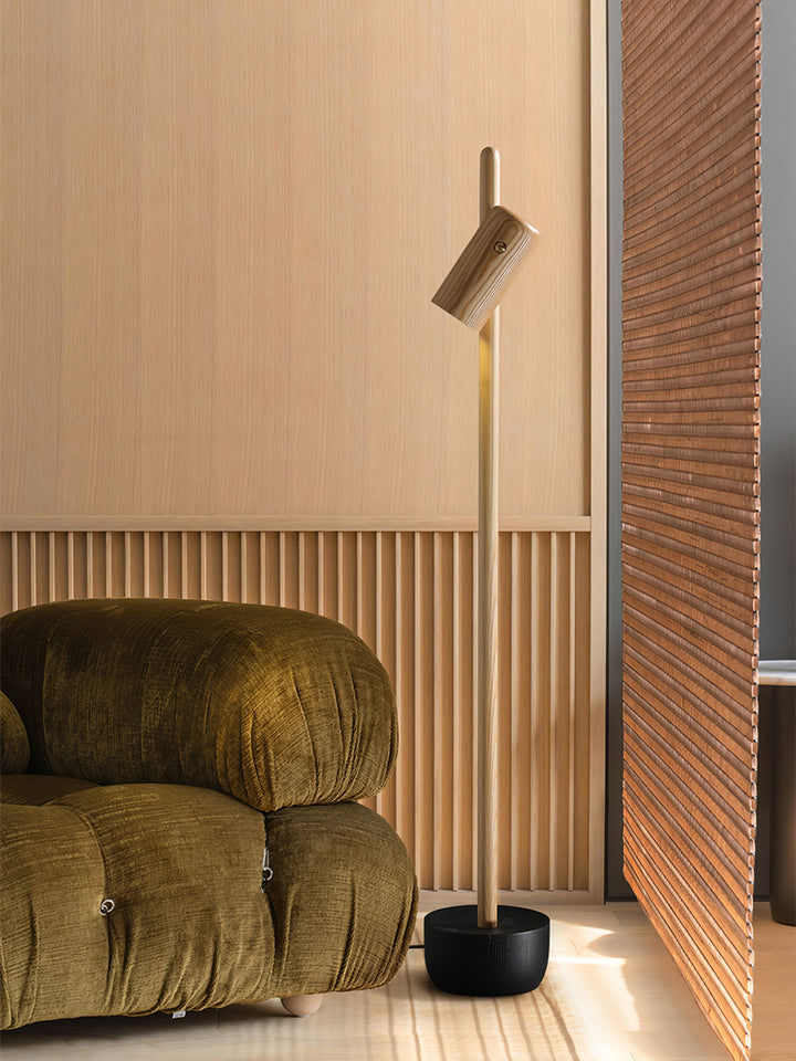 Spotlight Wood Floor Lamp - Vakkerlight