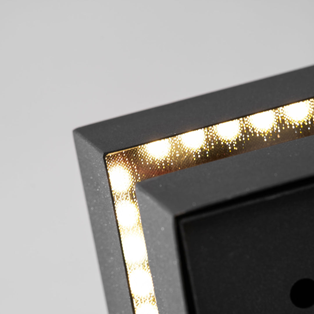 Square Post Outdoor Light - Vakkerlight