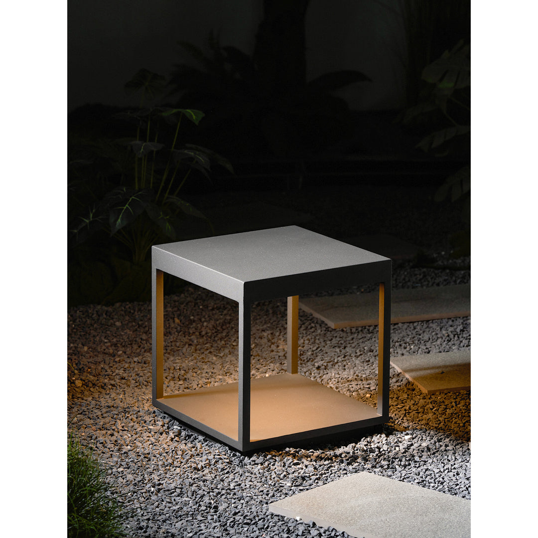 Square Frame Post Outdoor Light - Vakkerlight