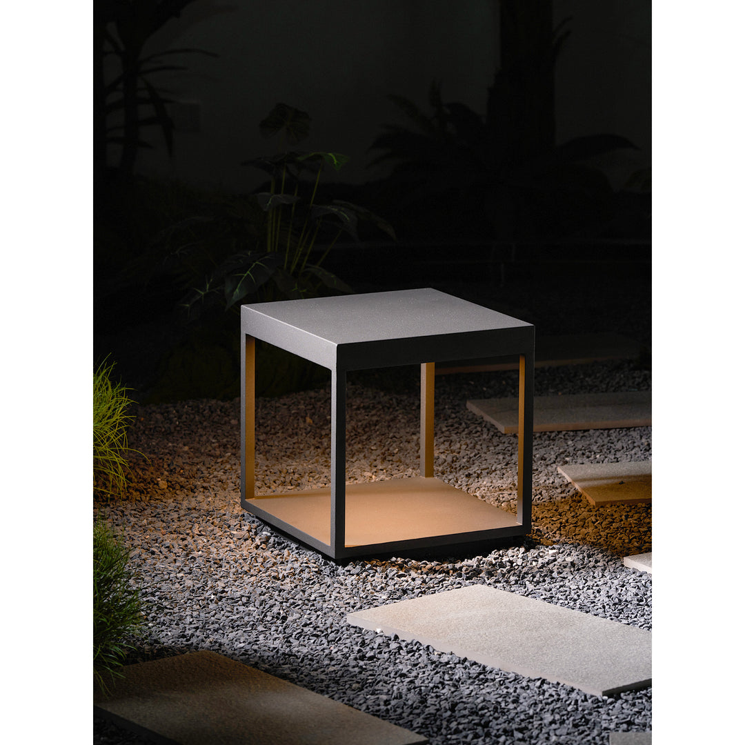 Square Frame Post Outdoor Light - Vakkerlight