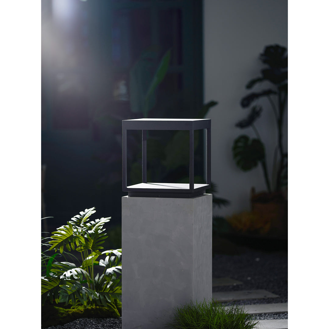 Square Frame Post Outdoor Light - Vakkerlight
