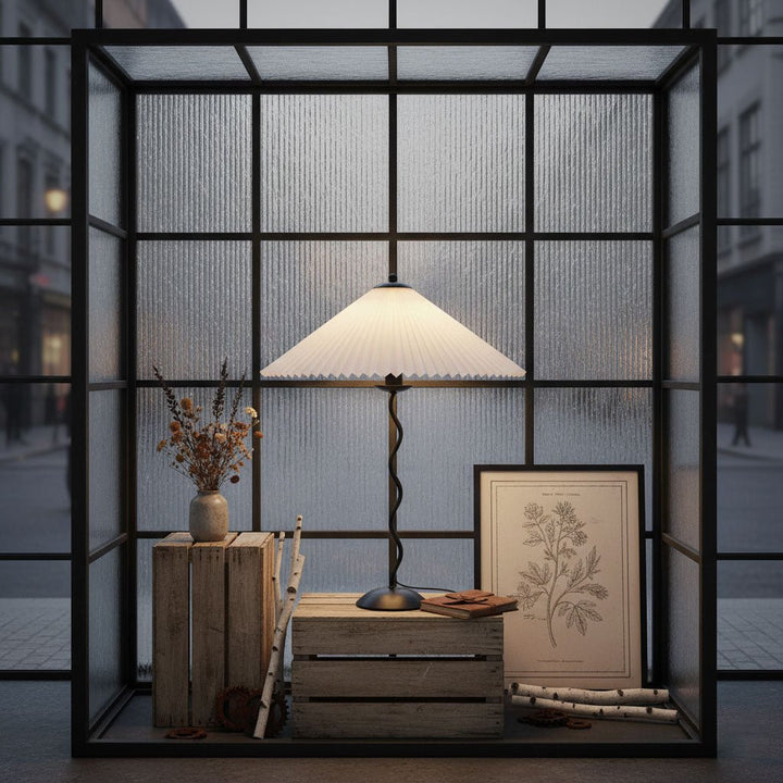 Squiggle Table Lamp - Vakkerlight