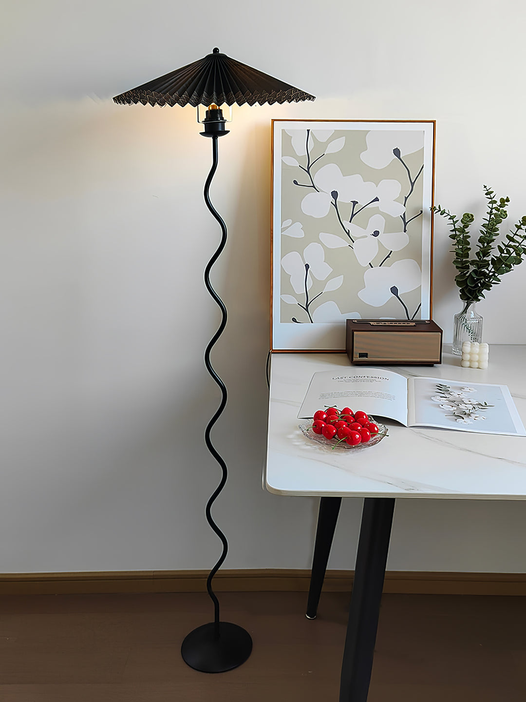 Squiggle Floor Lamp - Vakkerlight