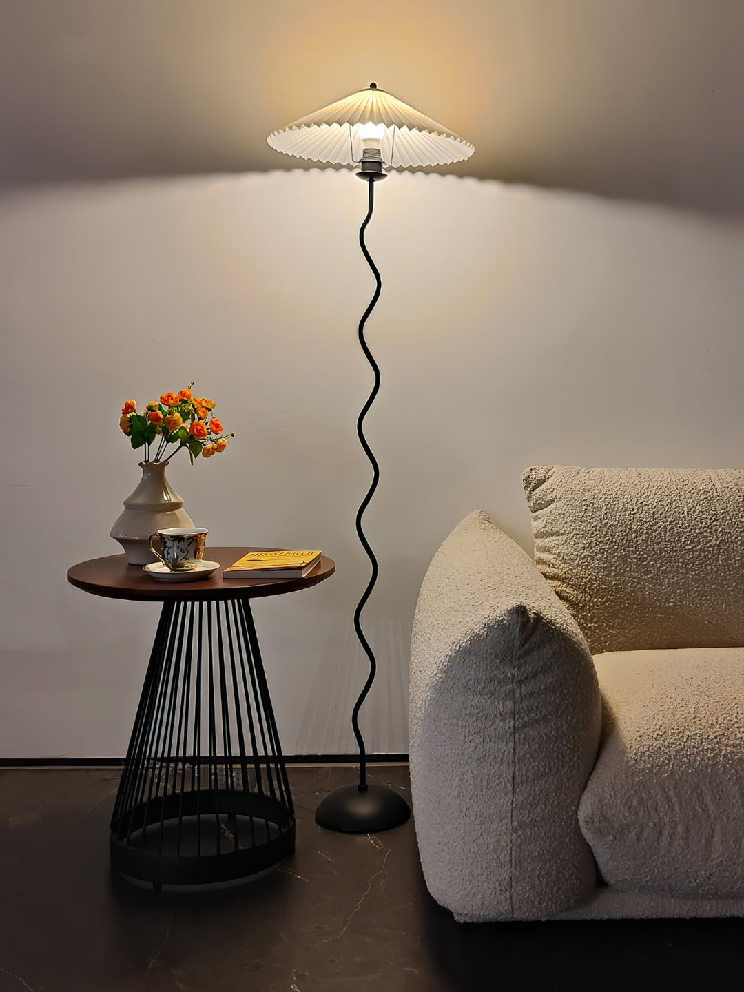 Squiggle Floor Lamp - Vakkerlight