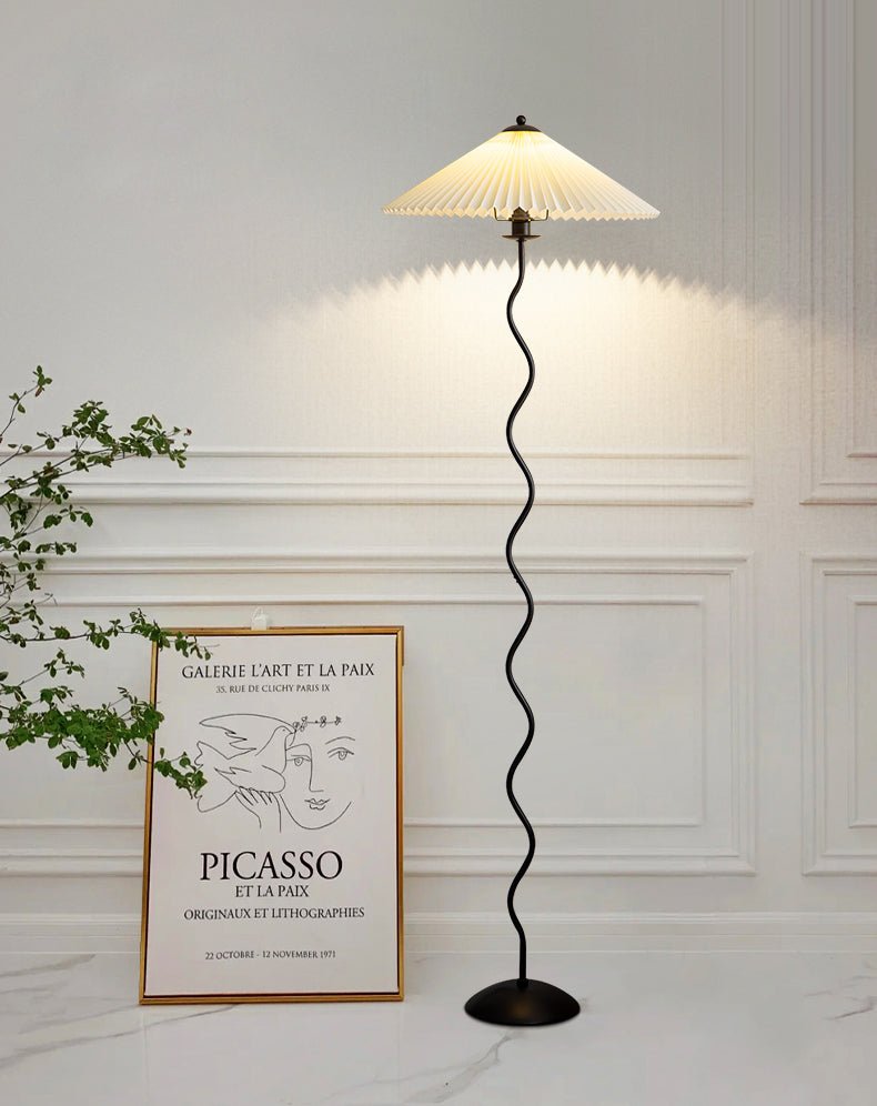 Squiggle Floor Lamp - Vakkerlight