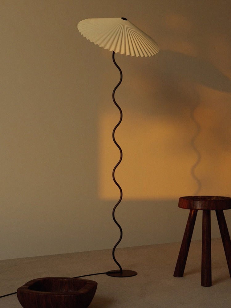 Squiggle Floor Lamp - Vakkerlight