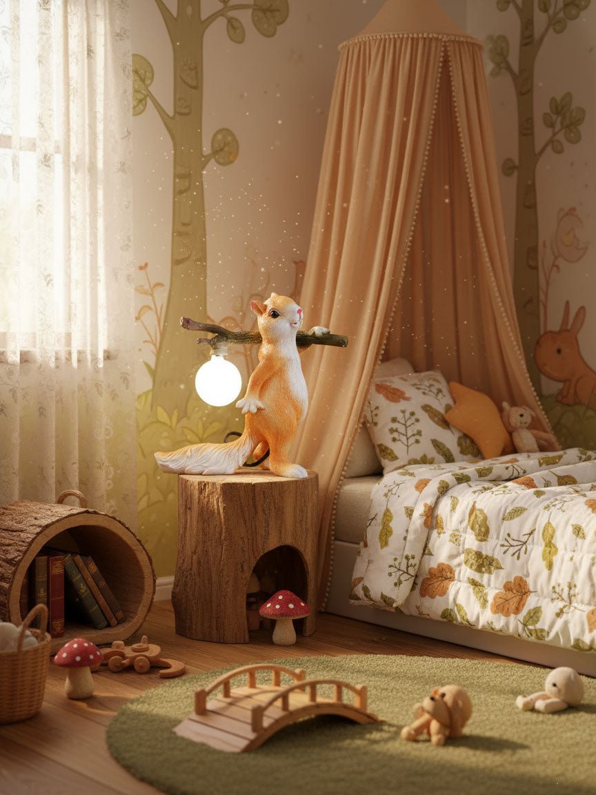 Squirrel Table Lamp - Vakkerlight