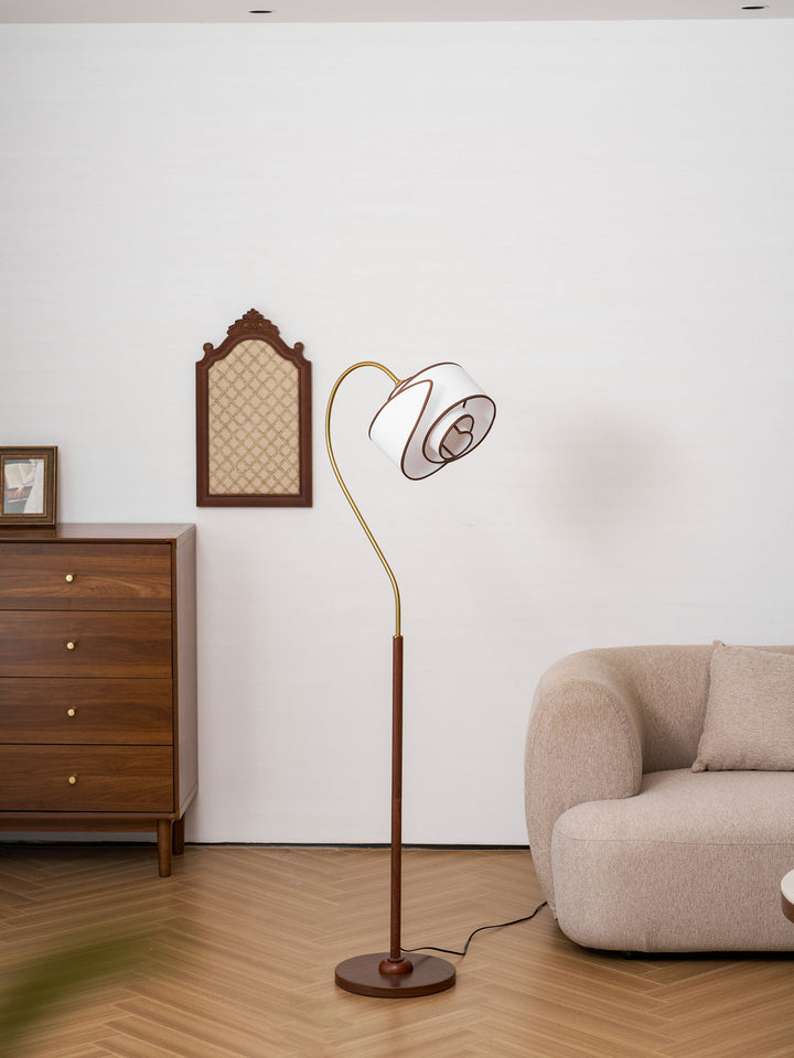 Stelmo Curved Neck Floor Lamp - Vakkerlight