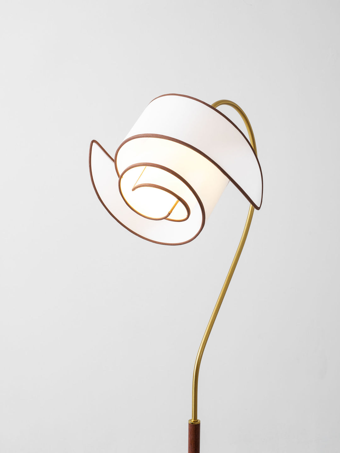 Stelmo Curved Neck Floor Lamp - Vakkerlight
