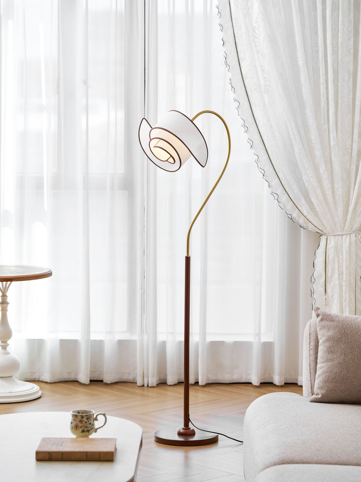 Stelmo Curved Neck Floor Lamp - Vakkerlight