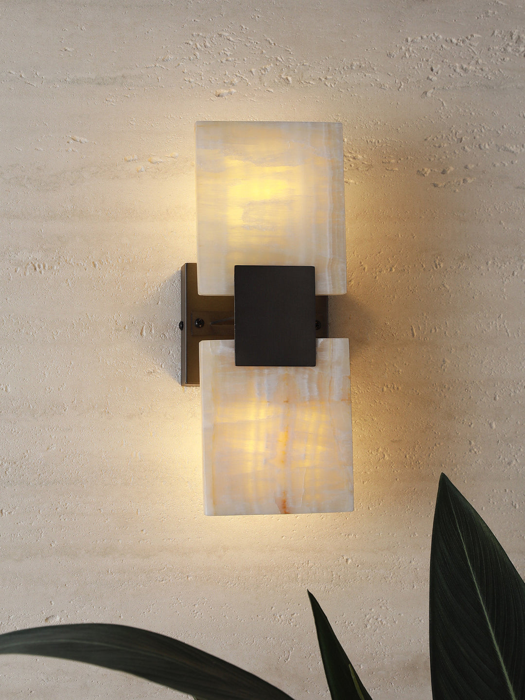 Strata Shift Alabaster Wall Lamp - Vakkerlight