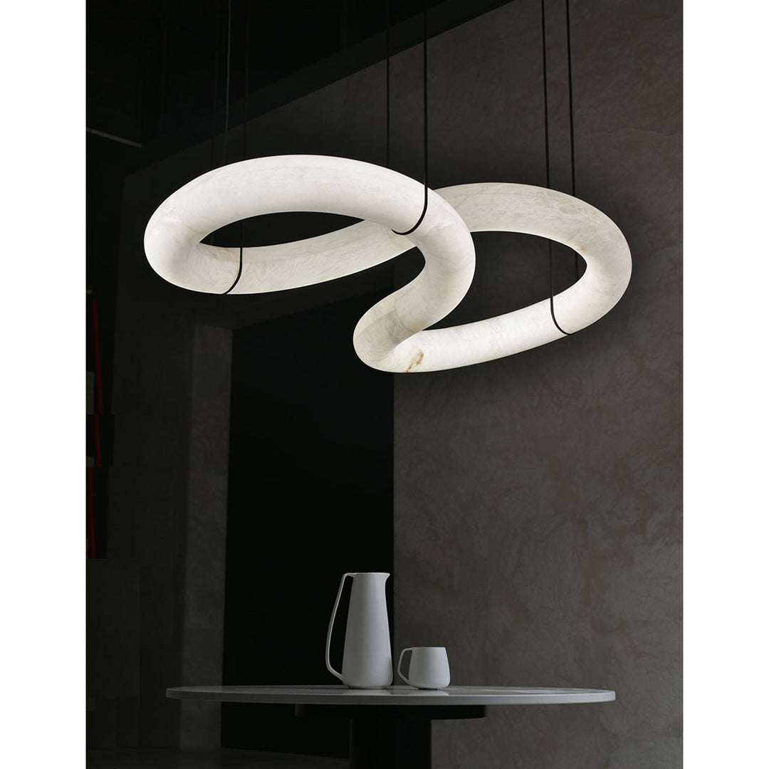 Streamlined Pendant Lamp