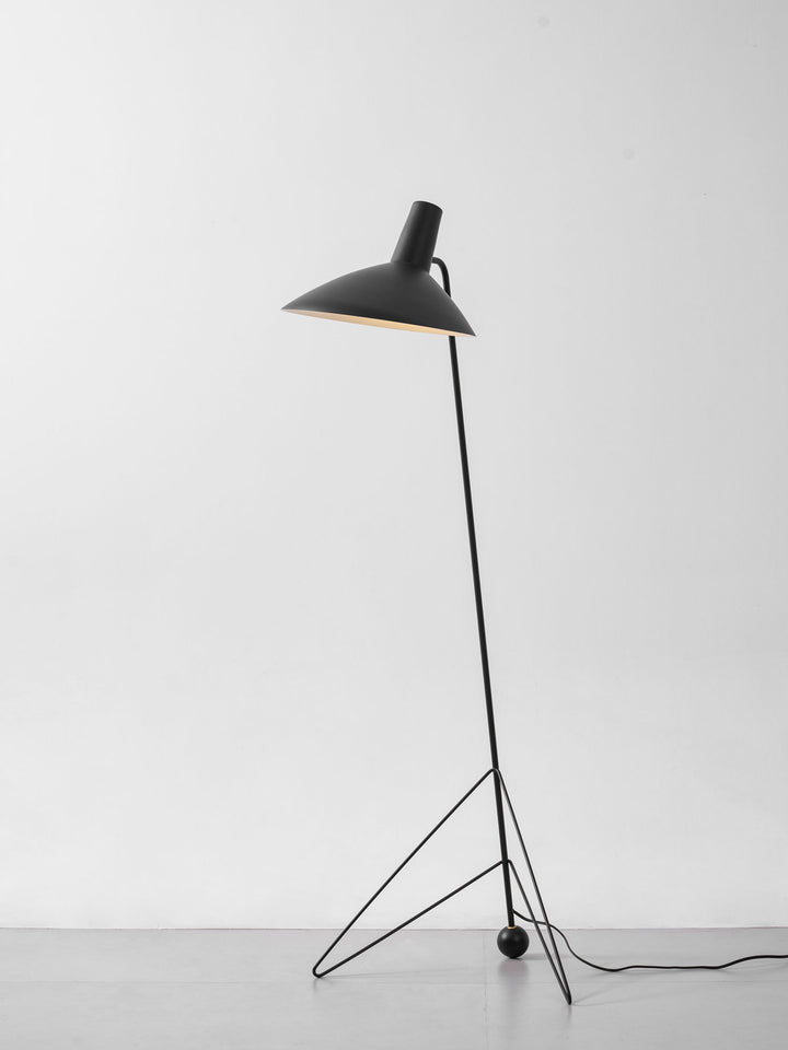 Svelte Noir Floor Lamp - Vakkerlight