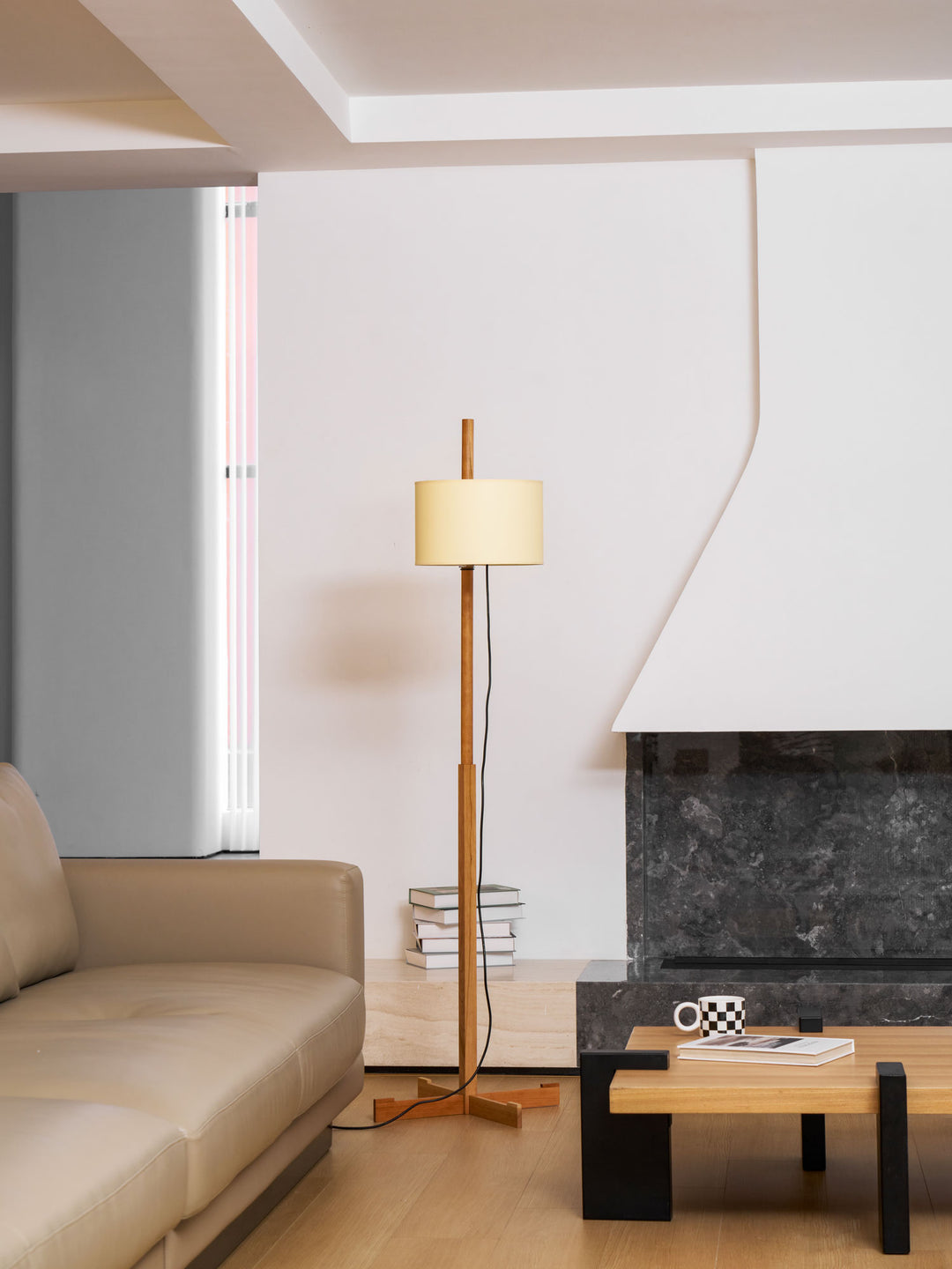 Svelte Silhouette Floor Lamp - Vakkerlight