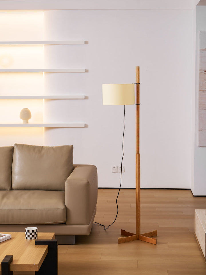 Svelte Silhouette Floor Lamp - Vakkerlight