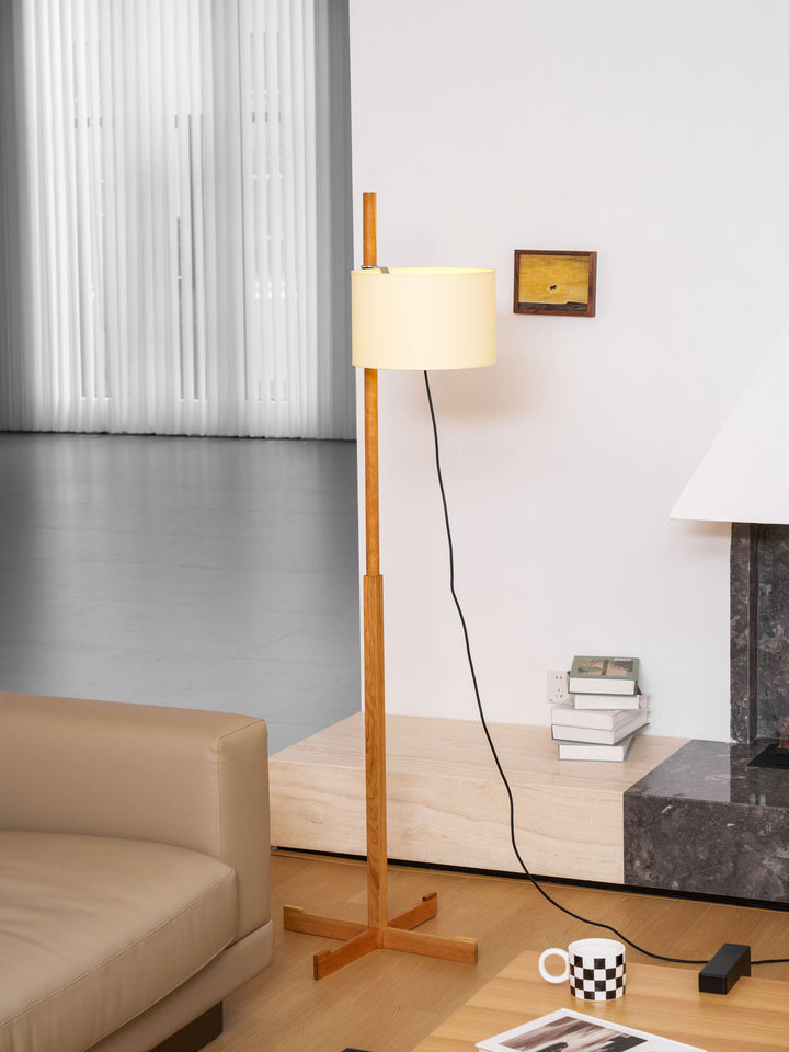 Svelte Silhouette Floor Lamp - Vakkerlight