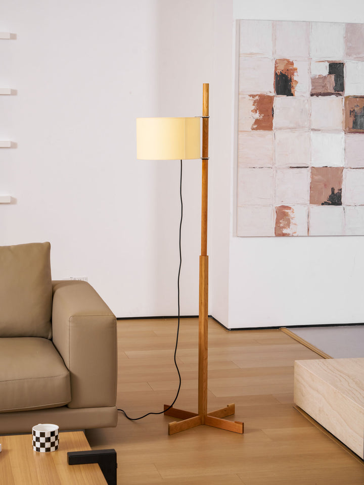 Svelte Silhouette Floor Lamp - Vakkerlight