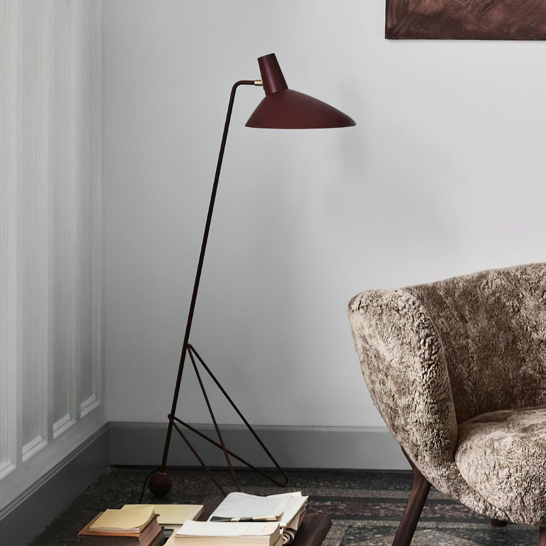 Svelte Noir Floor Lamp - Vakkerlight