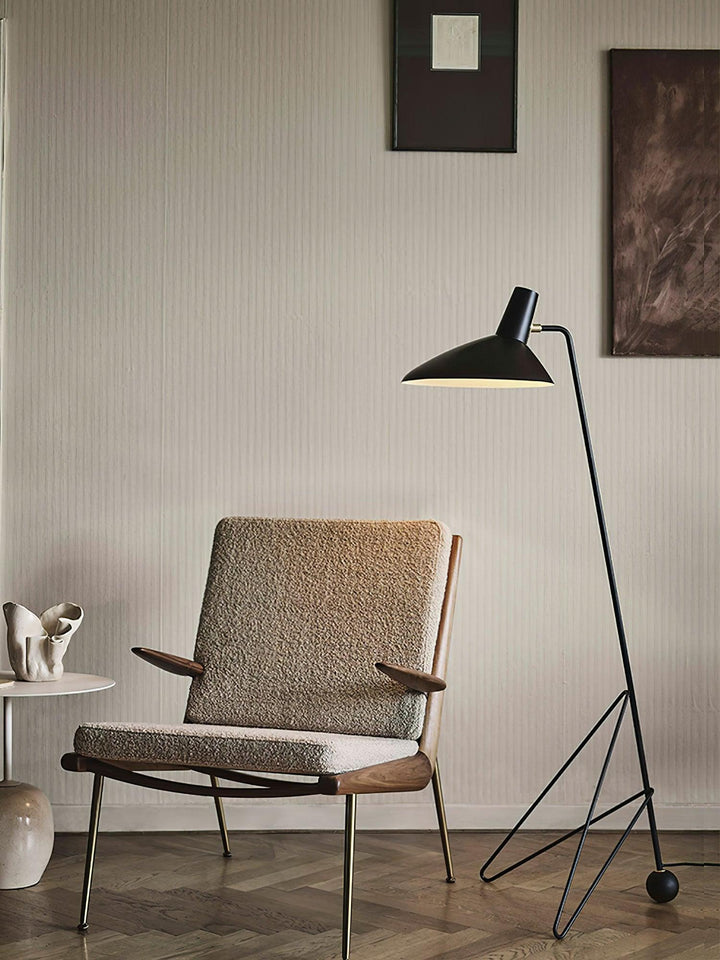 Svelte Noir Floor Lamp - Vakkerlight