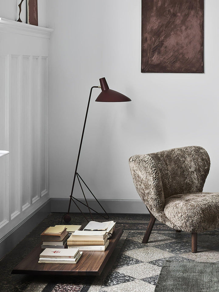 Svelte Noir Floor Lamp - Vakkerlight