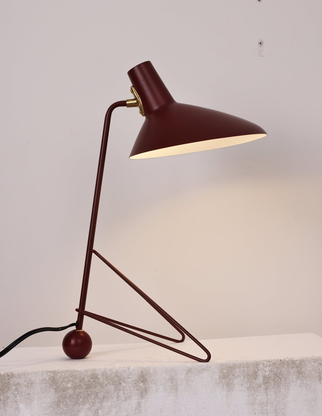 Svelte Noir Table Lamp - Vakkerlight