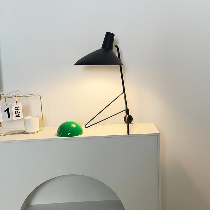 Svelte Noir Table Lamp - Vakkerlight