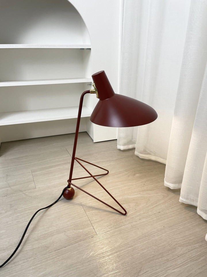 Svelte Noir Table Lamp - Vakkerlight