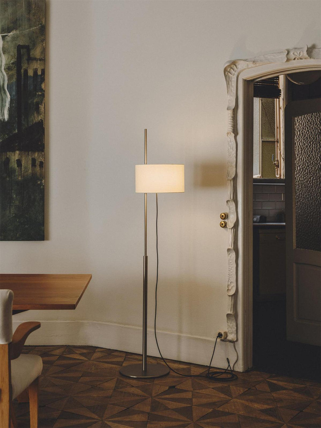 Svelte Silhouette Floor Lamp - Vakkerlight