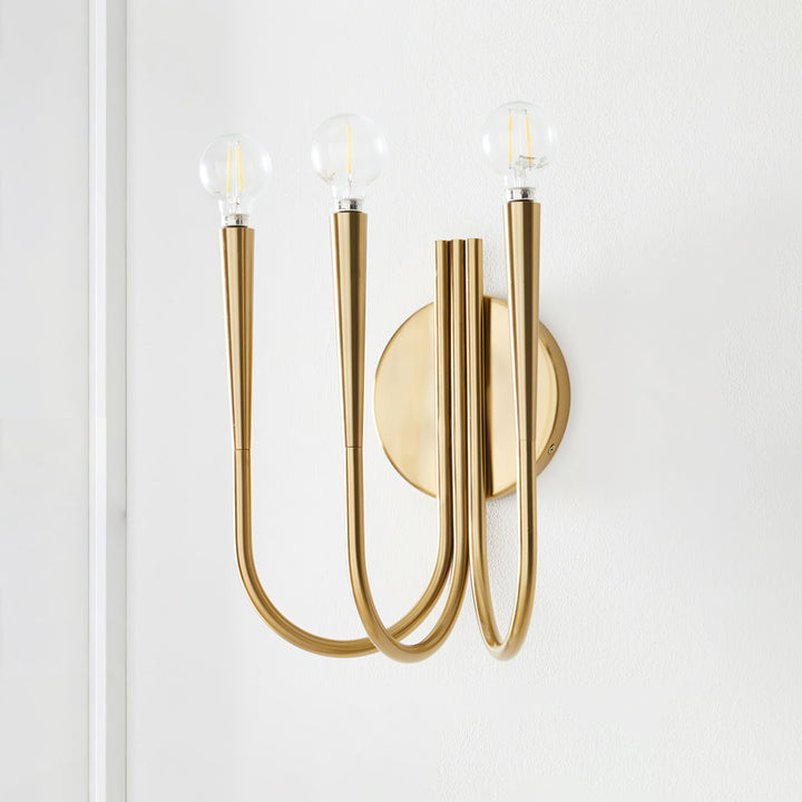 Swoop Arm Wall Lamp - Vakkerlight