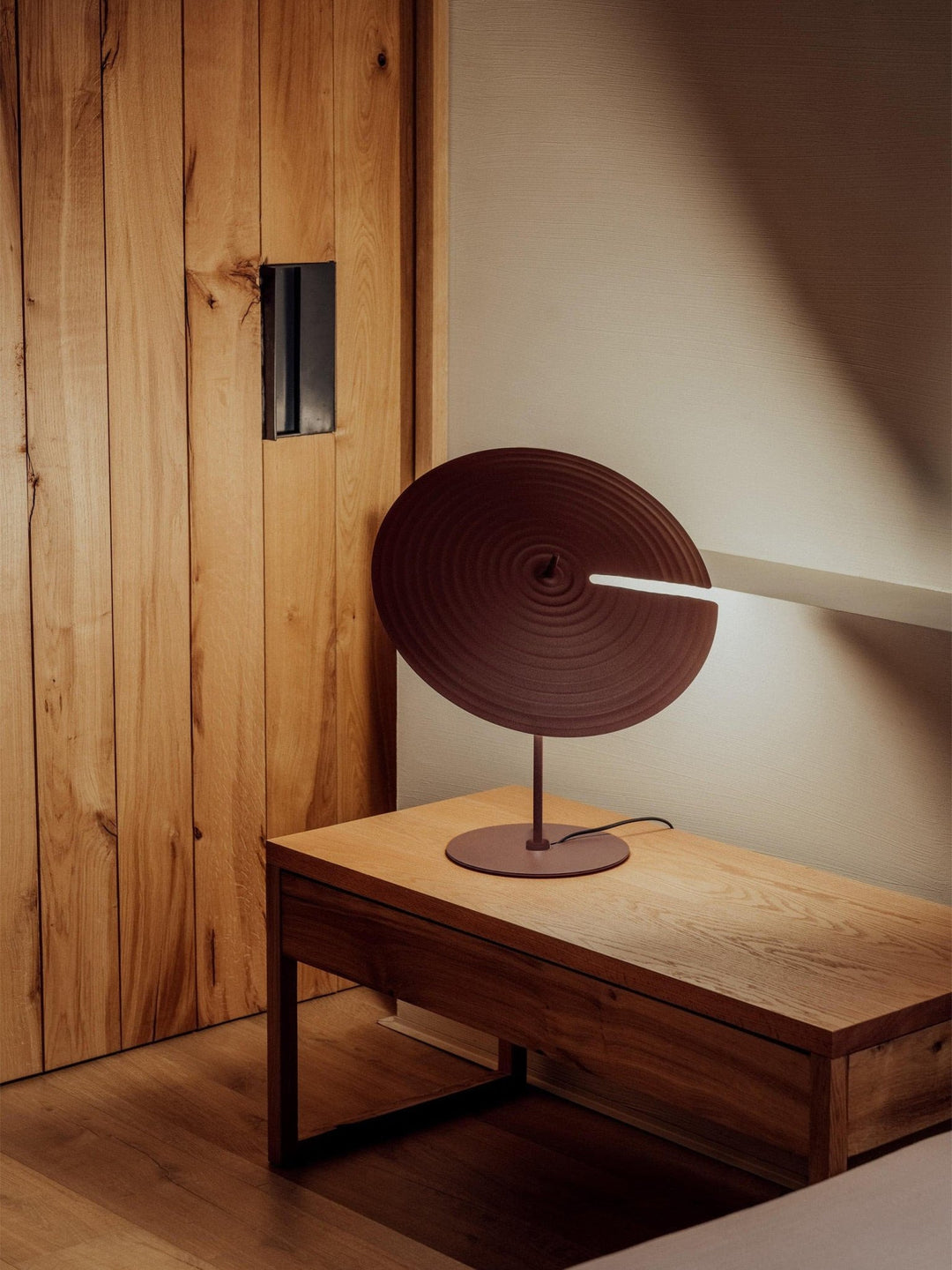 Symphony Table Lamp - Vakkerlight