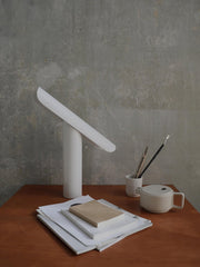 T - Table Lamp - Vakkerlight