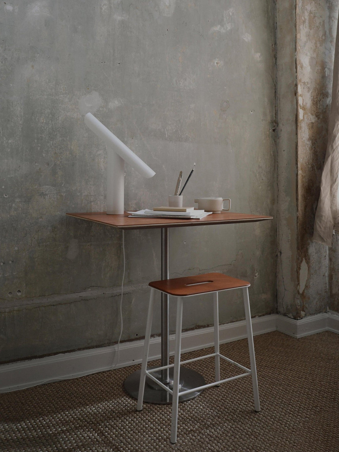 T - Table Lamp - Vakkerlight