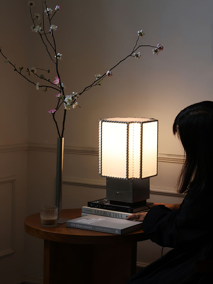 Tanu Stitch Table Lamp - Vakkerlight