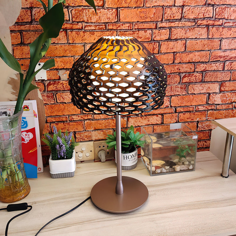 Armadillo Table Lamp - Vakkerlight