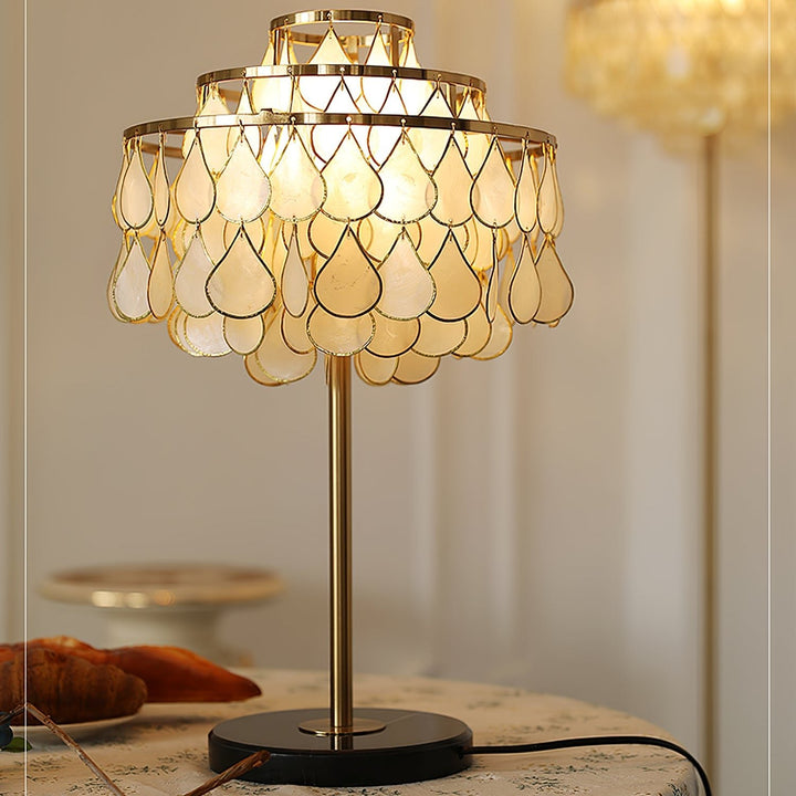 Teardrops Shell Table Lamp - Vakkerlight