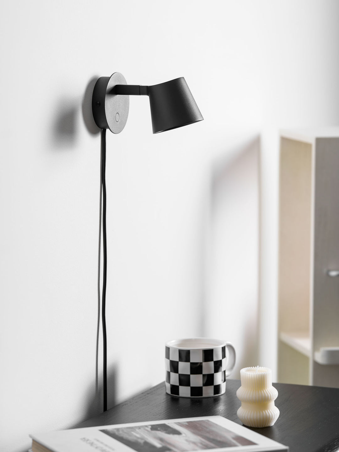 Tip Plug - In Wall Lamp - Vakkerlight