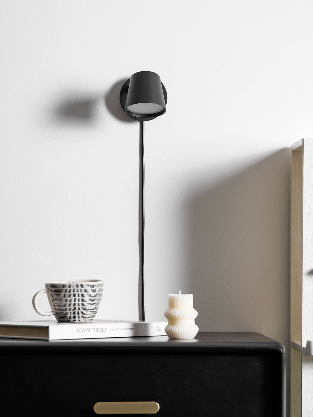 Tip Plug - In Wall Lamp - Vakkerlight