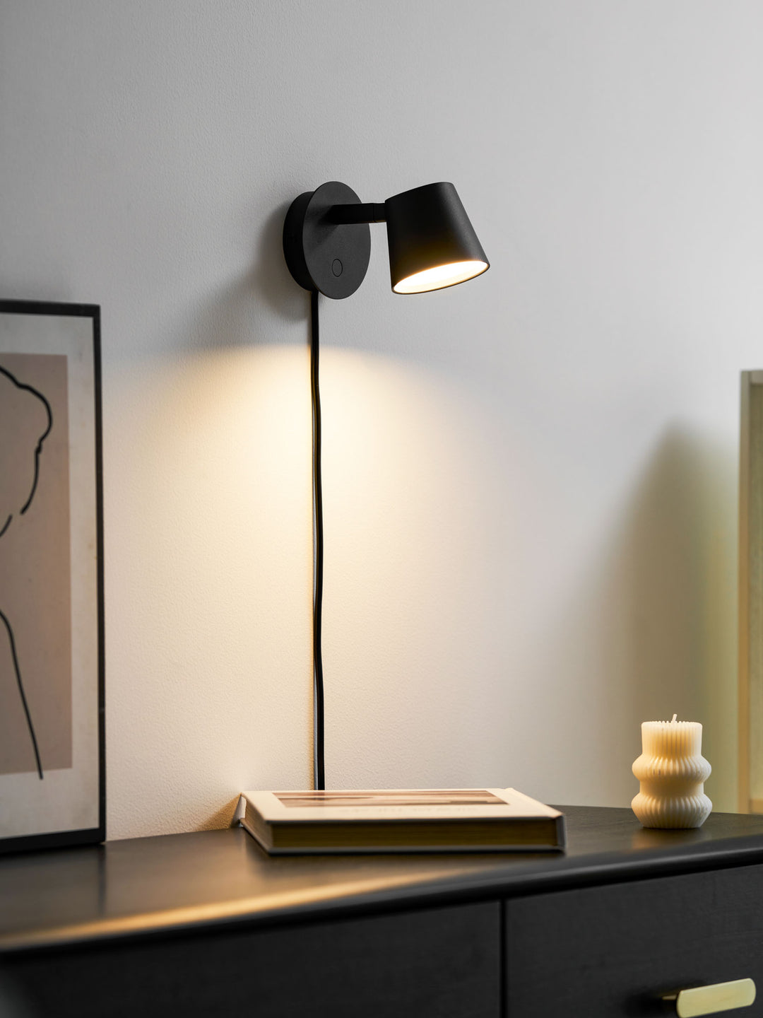 Tip Plug - In Wall Lamp - Vakkerlight