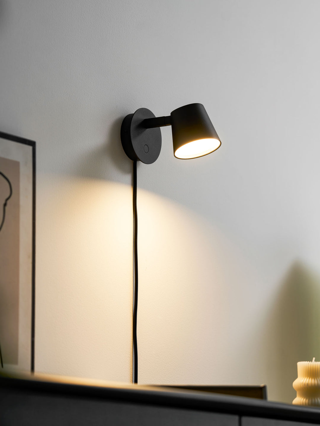 Tip Plug - In Wall Lamp - Vakkerlight