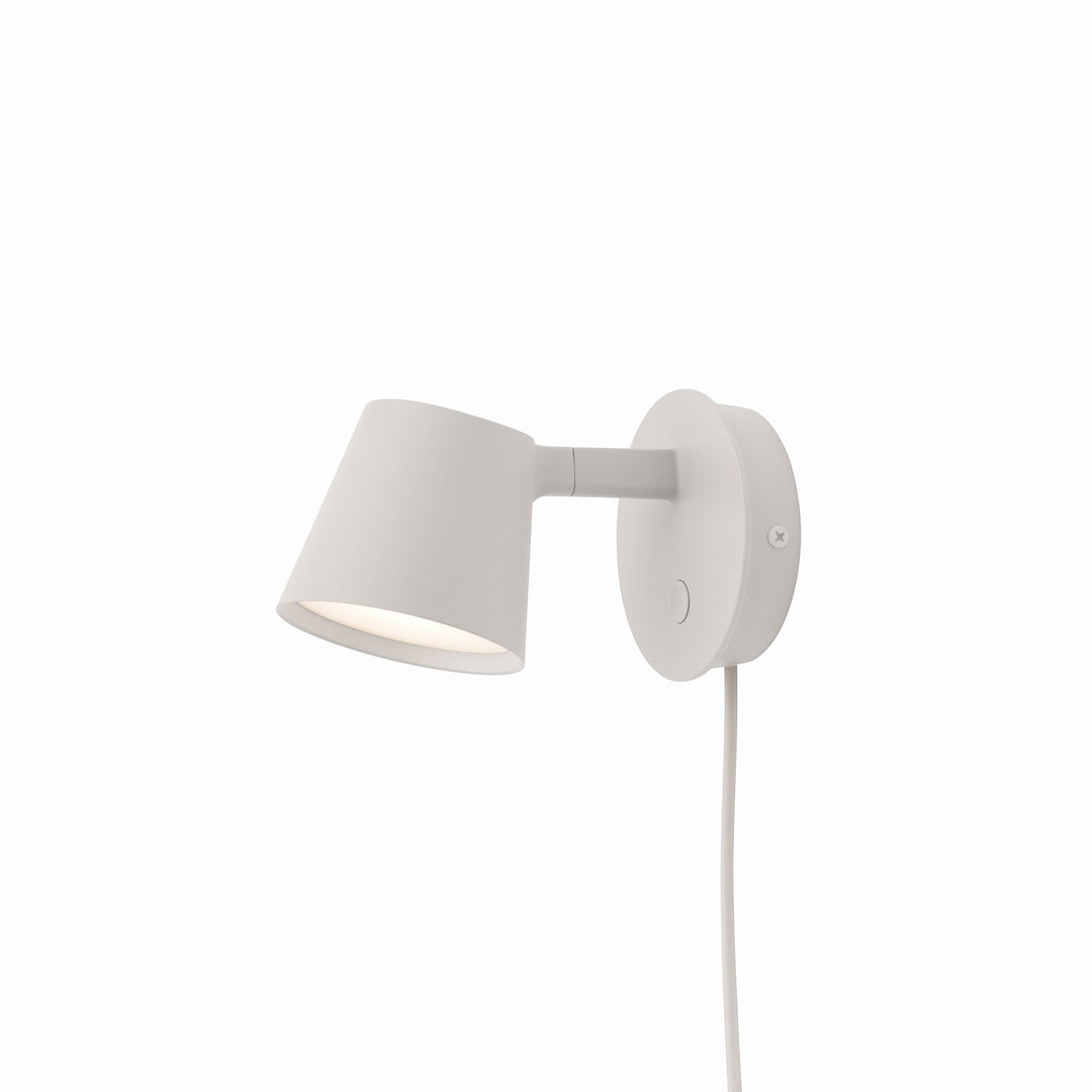 Tip Plug-In Wall Lamp - Vakkerlight