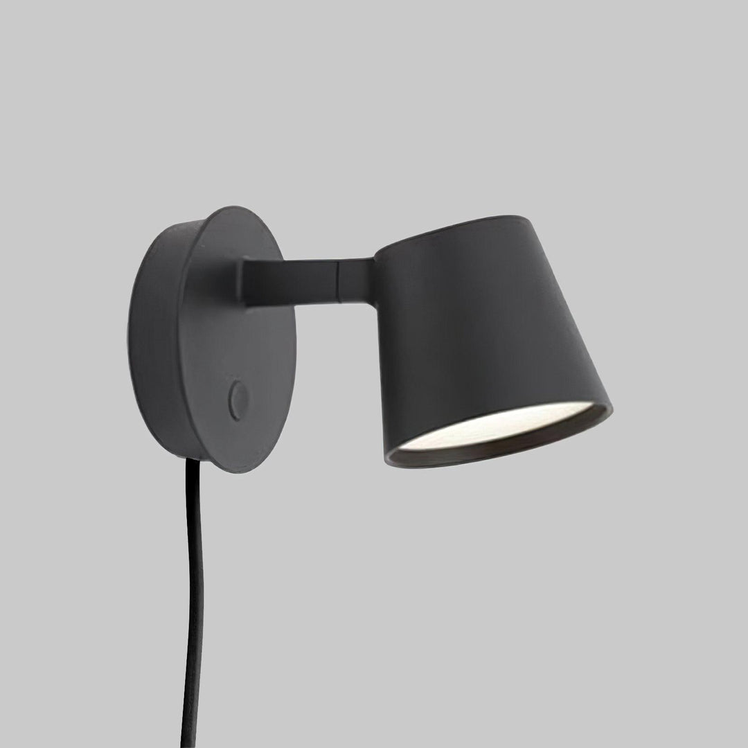 Tip Plug - In Wall Lamp - Vakkerlight