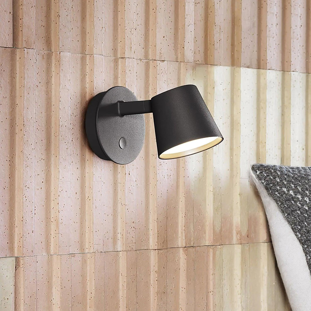 Tip Wall Lamp - Vakkerlight