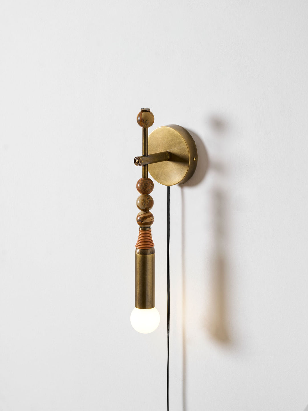 Toam Plug - in Wall Lamp - Vakkerlight