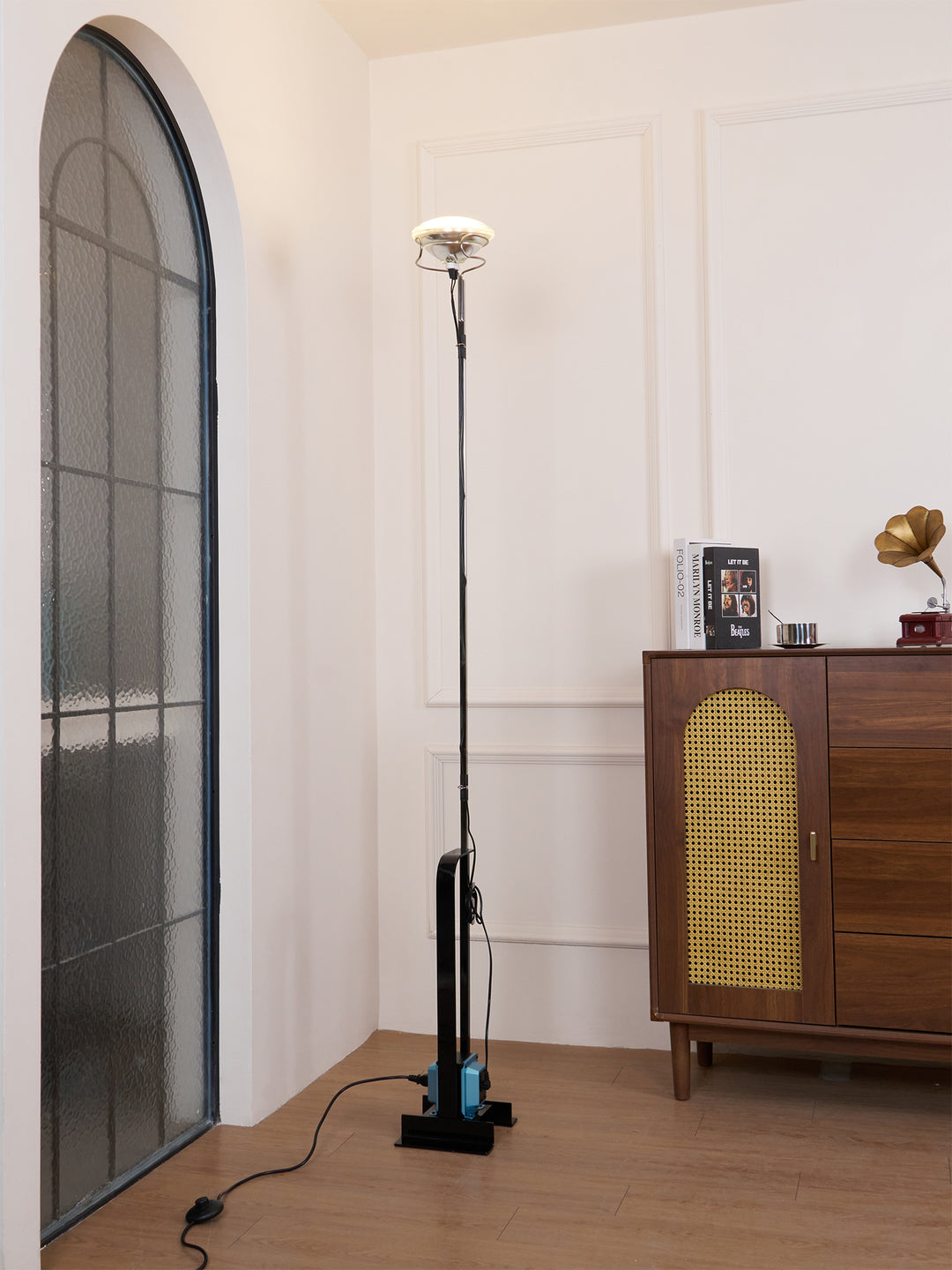 Toio Floor Lamp - Vakkerlight