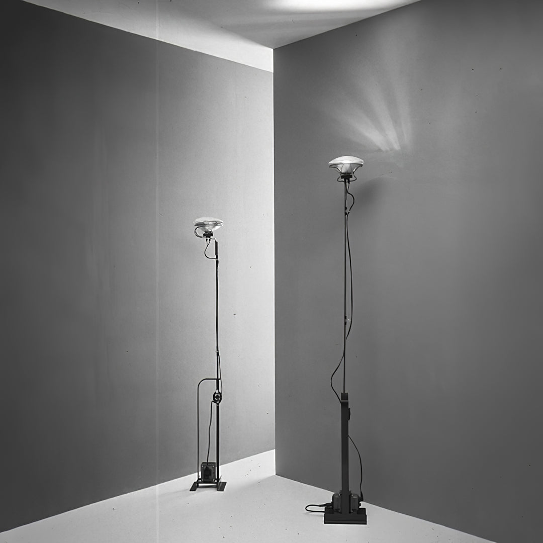 Toio Floor Lamp - Vakkerlight