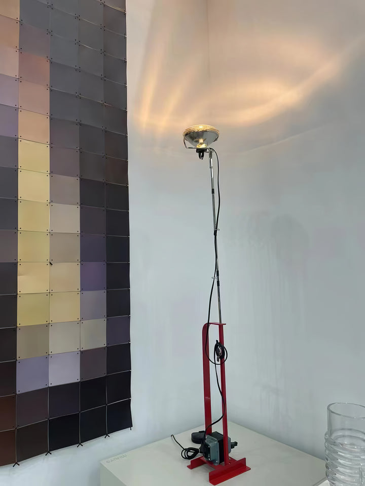 Toio Floor Lamp - Vakkerlight