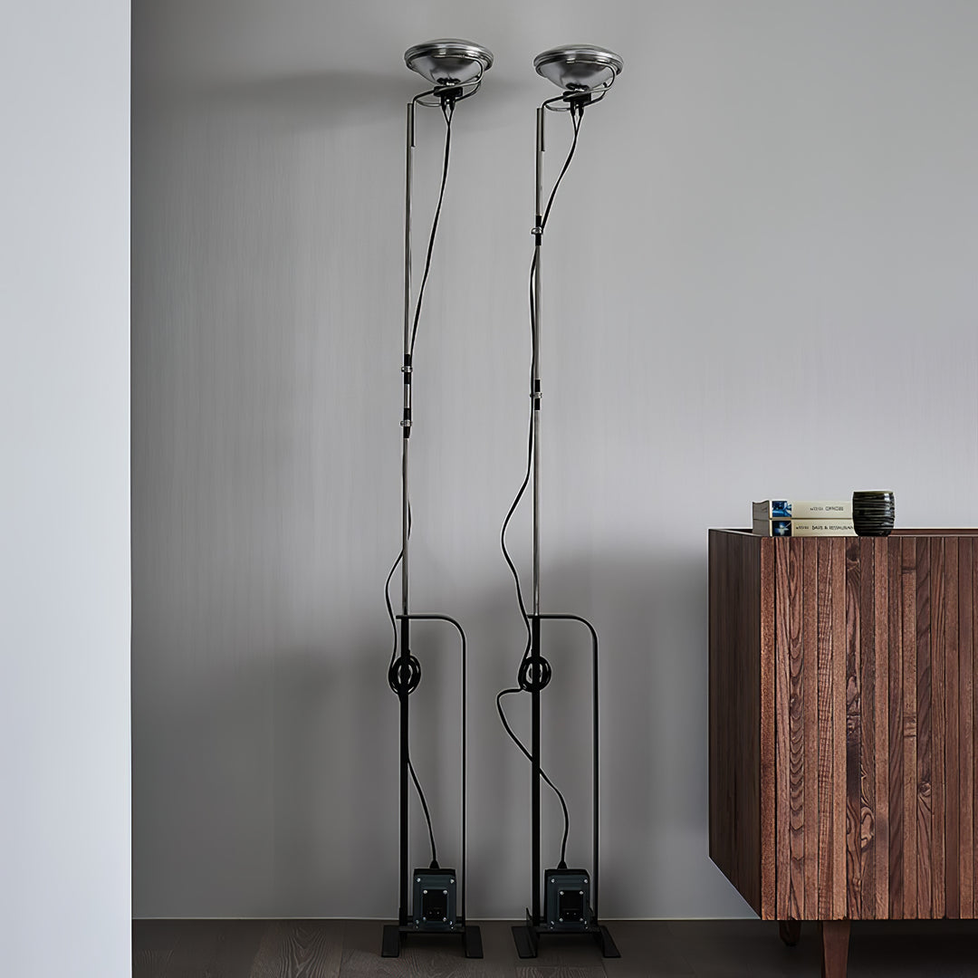 Toio Floor Lamp - Vakkerlight