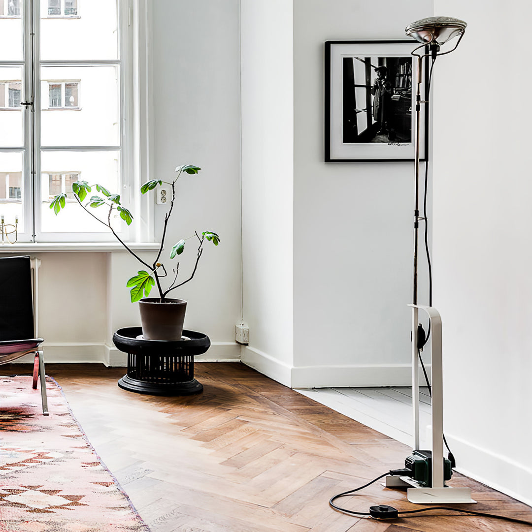 Toio Floor Lamp - Vakkerlight